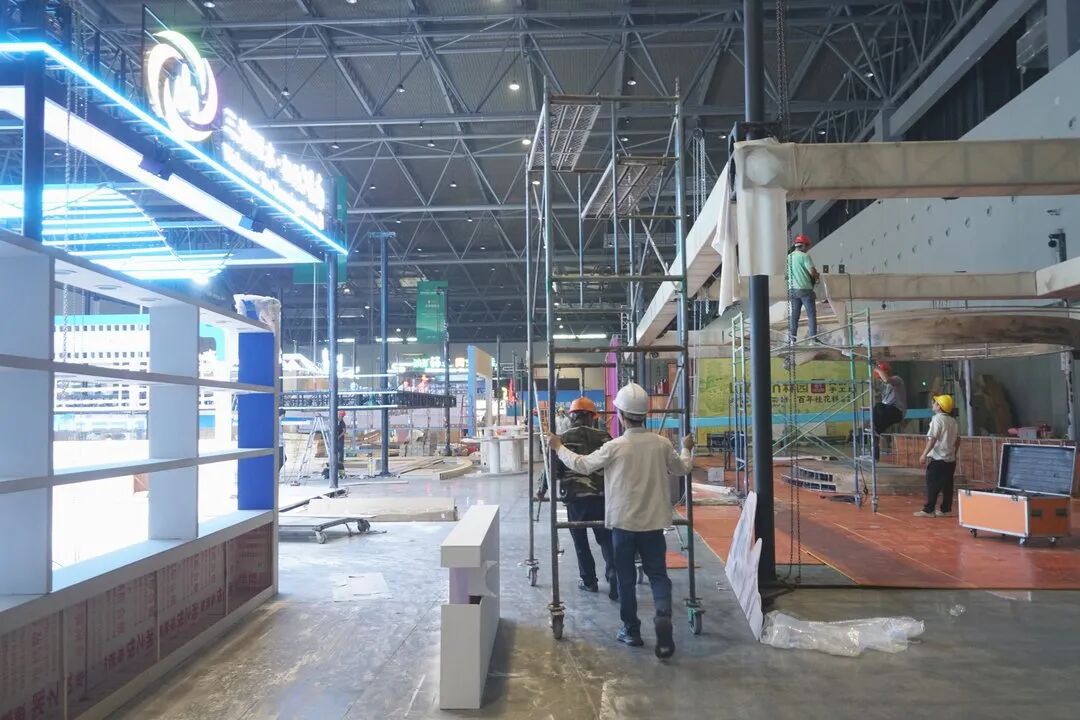 场馆搭建和布展工作有序推进